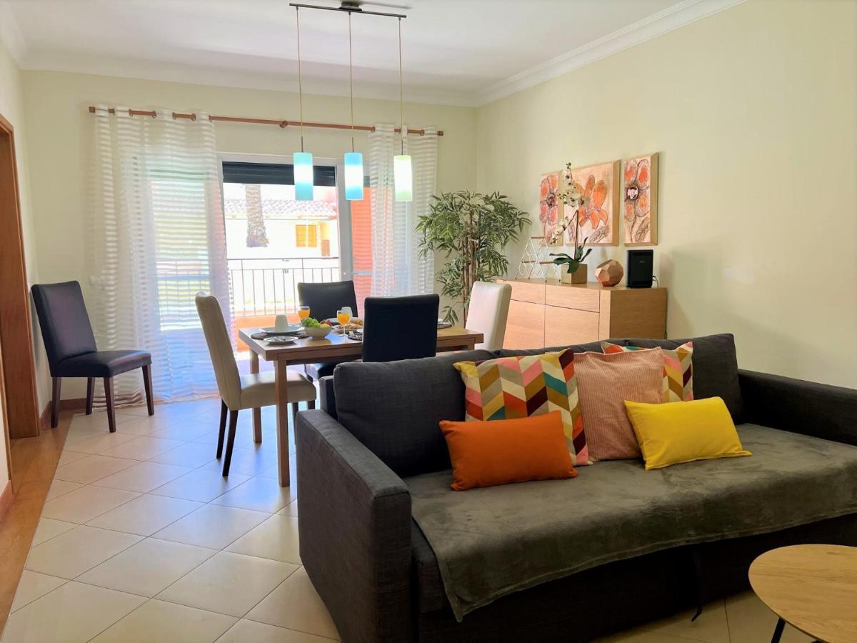 Victoria Gardens With Pool By Homing *