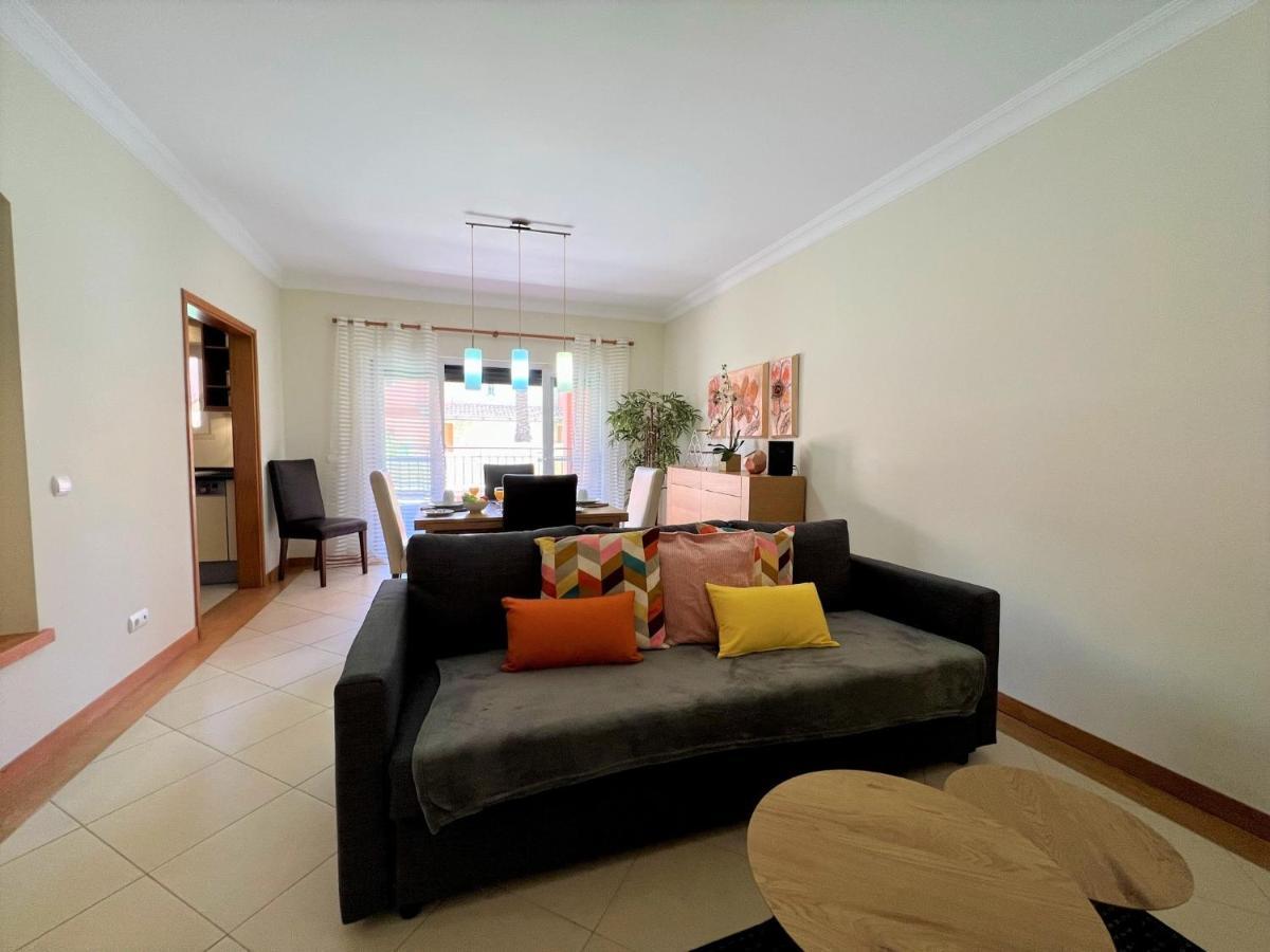 Victoria Gardens With Pool By Homing Apartment
