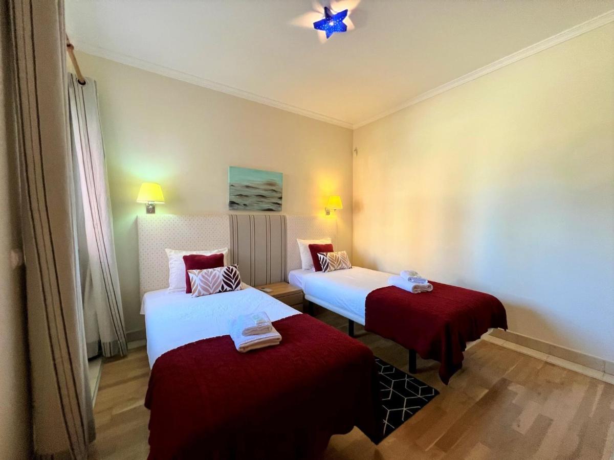 Victoria Gardens With Pool By Homing